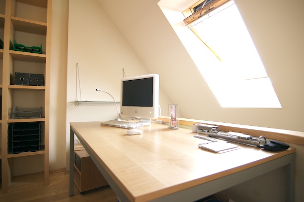 iMac am Schreibtisch